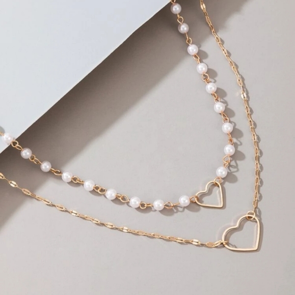 *Debra* Heart and Pearl Necklace - Picture 3 of 4